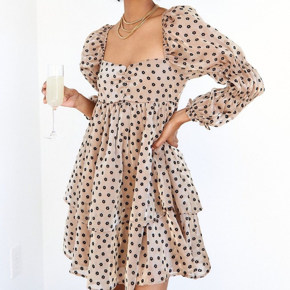 Fabrik Indra Daisy Print Dress NWOT - Picture 2 of 3